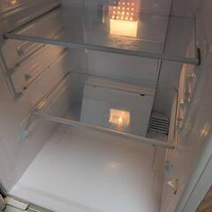 家庭用冷蔵庫の画像