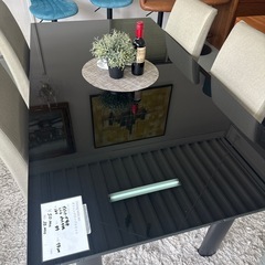 ダイニングテーブルセット　ガラス天板の画像