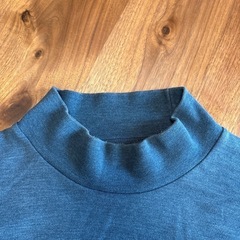 UNIQLO　ソフトタッチハイネックT ★辻堂まで！の画像