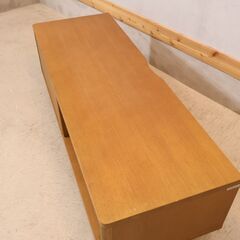 人気のkarimoku(カリモク家具)よりChitano(チターノ)のオーク材 テレビボードです。シンプルなデザインのローボードは北欧スタイルとの相性抜群♪ナチュラルモダンにもおすすめです！の画像