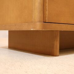 人気のkarimoku(カリモク家具)よりChitano(チターノ)のオーク材 テレビボードです。シンプルなデザインのローボードは北欧スタイルとの相性抜群♪ナチュラルモダンにもおすすめです！の画像