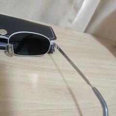 チタンフレーム　BAUSCH & LOMB RAY-BAN レイバン　W2192 レイバン　ヴィンテージサングラス

ケース付きの画像