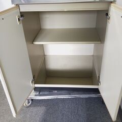 △ 調理台 作業台 最大高さ 89cm 幅 60cm 奥行 56cm 天板にへこみサビ傷あり 現状渡しの画像