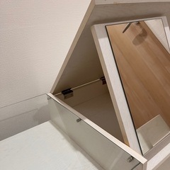 ドレッサーテーブルの画像