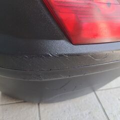 【交渉中】【ベース無し】GIVIリアボックス　バイクの画像