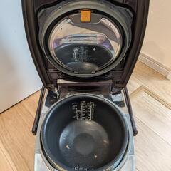 (お取引中)ZOJIRUSHI圧力IH炊飯ジャー極め炊き ５号炊きの画像
