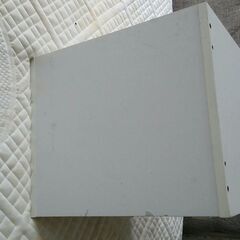 木製ミニタンスの画像