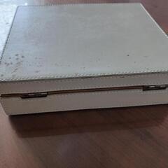 無料　中古　ジュエリーボックスの画像