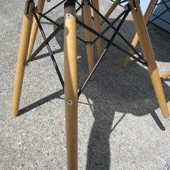 サイドシェルチェア　４台セット　ライトグレーｘ2　ブルーｘ1　イエローｘ1　多少傷ありの画像