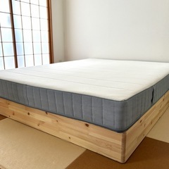 IKEA クイーンサイズ　すのこベッド＆マットレス VESTERÖY ヴェステロイ LYNGÖR リンゴール   の画像