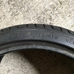 タイヤ　275/30R19の画像