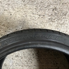 タイヤ　275/30R19の画像