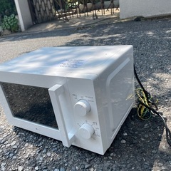 配送可能　保証付き ニトリ MM720CUKN4 2021年製 電子レンジ 700W ホワイト 温め 解凍 調理 料理 50Hz 東日本対応の画像
