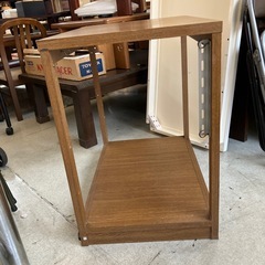 T2507-211 ワークデスク フック等取り付け有り キズ汚れ有りの画像