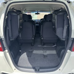 神奈川【自社ローン】保証人無可★全国対応★フリード【Gエアロ ジャストセレクション】車検2年付/社外15インチAW/左パワスラ/社外グリル/社外バンパー/ローダウン/TV/DVD再生/スマートキー/バックカメラ/ウォークスルーの画像