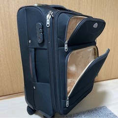 キャリーケース（Samsoniteロゴ）スーツケースの画像