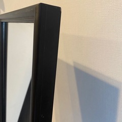 【0円】IKEA 全身鏡／姿見ミラー（ブラックフレーム）の画像