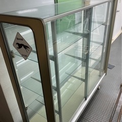 【昭和レトロ ガラスショーケース 譲ります】の画像