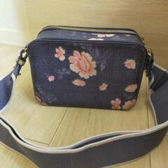 Cath kidston ボディーバッグの画像