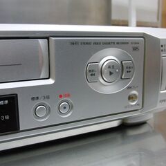 店頭にて動作確認歓迎♪ VHSビデオデッキ サンヨー VZ-H504型 リモコンなし 2004年製 札幌 手稲の画像