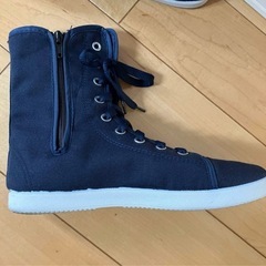 スニーカーブーツの画像