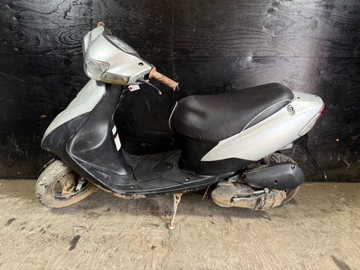 ★支払総額3.0万円★定休日なし！いつでも現車確認可能です！ スズキ レッツ2 シルバー CA1PA 人気のレッツ2！ 2ストのためオイル注ぎ足すだけ！ バッテリー新品！ カスタムベースに♪