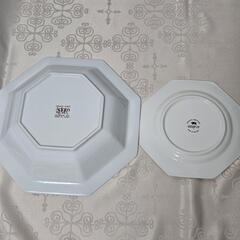 【🌟未使用】.２つセットで破格値です！イギリス皇室御用達Johnson Brothers５枚、たち吉Adam＆Eve１枚セットの画像