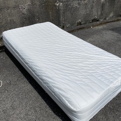 シングルベッド足付き