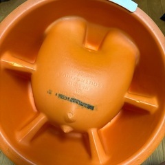 BUMBO バンボ　赤ちゃん椅子　テーブルあり　色褪せ、黄ばみ、シミありの画像