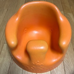 BUMBO バンボ　赤ちゃん椅子　テーブルあり　色褪せ、黄ばみ、シミありの画像