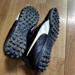 21cm サッカーシューズ プーマの画像