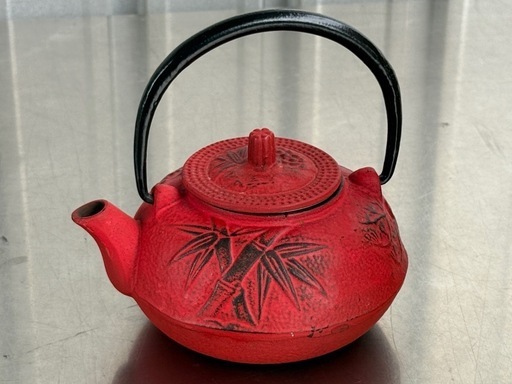 鉄瓶☆松竹梅の小さい鉄瓶☆蓋の摘みなし
