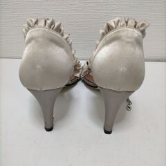 グレースコンチネンタル　パンプス ベージュ 23.5cm　250718-13Yの画像