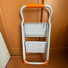 折りたたみ式ステップ台の画像