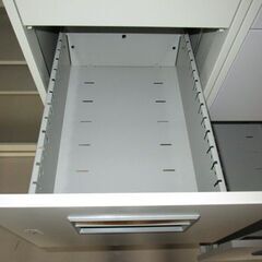 旧診療所で使用していたキャビネットです。の画像
