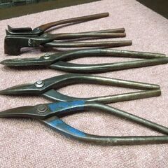 中古品 金切り鋏 板金鋏 波板切鋏 つかみ箸 合計5点セット 大工道具 ハンドツール 札幌市 新道東店の画像
