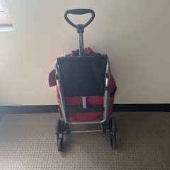 ショッピングカート　椅子付き　階段の画像