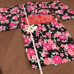 美品　120サイズ　お花柄の浴衣の画像