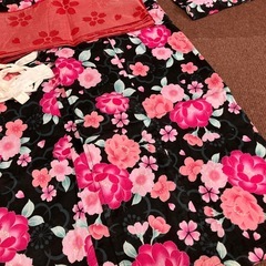 美品　120サイズ　お花柄の浴衣の画像