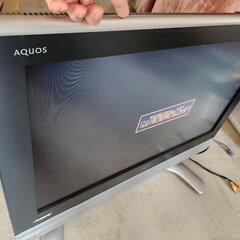 SHARP　AQUOS　３２インチ液晶テレビ　本体のみの画像