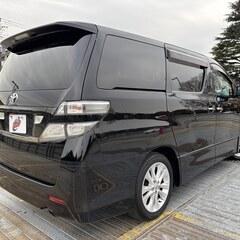 岡山【自社ローン】保証人無可★全国対応★ヴェルファイア【2.4Z プラチナセレクション】記録簿/18インチAW/両側パワスラ/走行中TV可/フリップダウンモニター/Bluetooth/パワーバックドア/ビルトインETC/クリアランスソナーの画像