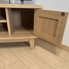 テレビボードの画像