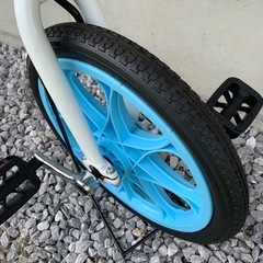美品／一輪車16インチ／スタンド付の画像