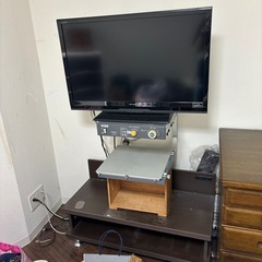 テレビやテレビ台の画像