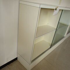 旧診療所で使用していたキャビネットです。の画像