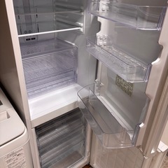 2018年製パナソニック洗濯機 & 2019年製シャープ冷蔵庫セット  🧺📦ホワイトで揃えた明るく清潔感のある2点セット 🚚【配達可能・保証付き】 の画像