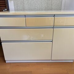食器棚　無料