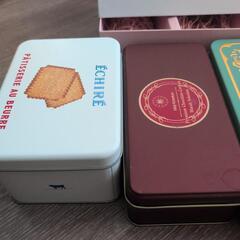 箱、缶、木箱　お菓子の空き缶、空き箱の画像