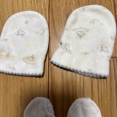 赤ちゃんミトンの画像