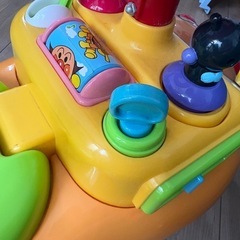 美品アンパンマンよくばりビジーカーの画像